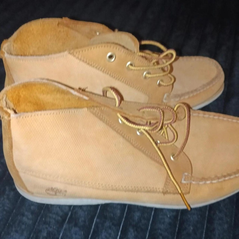 Brown construction timberland